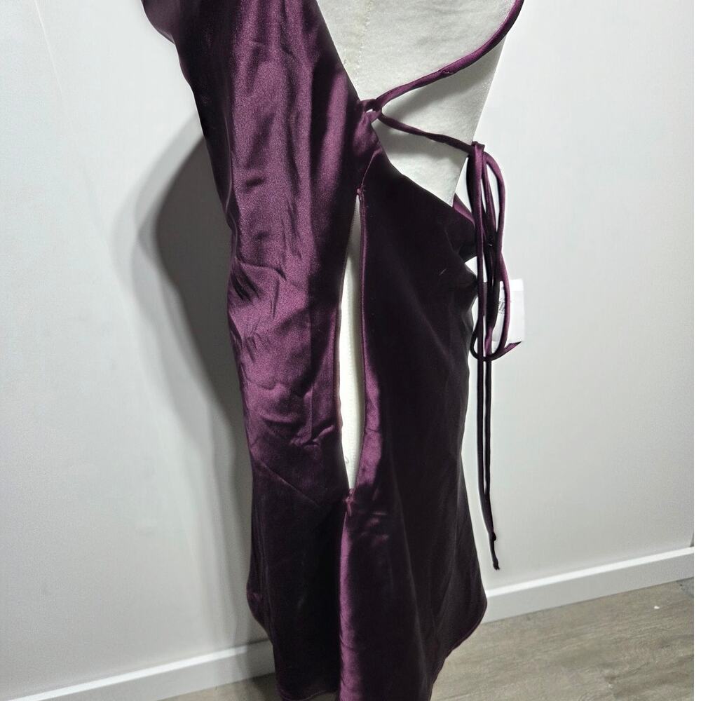 Le Lis Purple Satin Cowl Neck Mini Dress Size Large NWOT - Picture 3 of 7